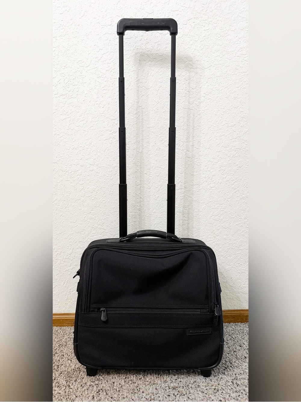 Briggs & Riley Baseline Rolling Cabin Bag Carry On - Black